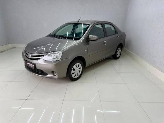 TOYOTA ETIOS 1.5 XS SEDAN 16V FLEX 4P MANUAL